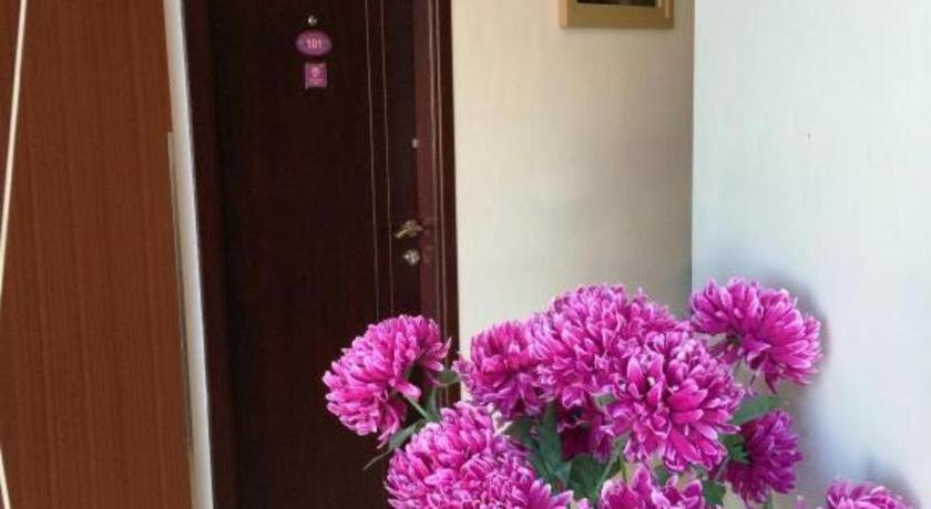 Hotel D' Calia Таракан Екстериор снимка