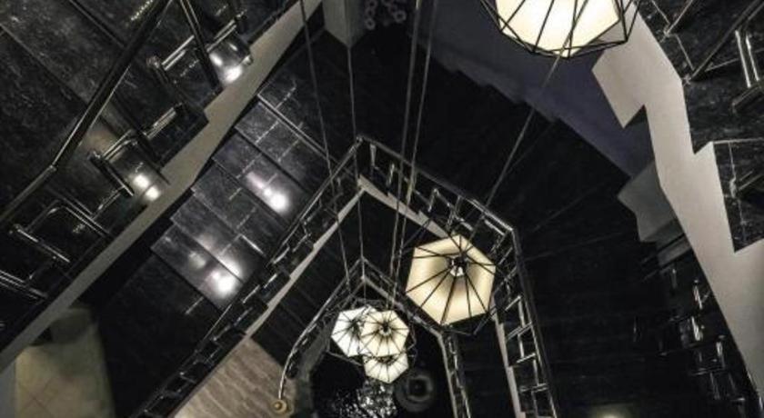 Hotel D' Calia Таракан Екстериор снимка