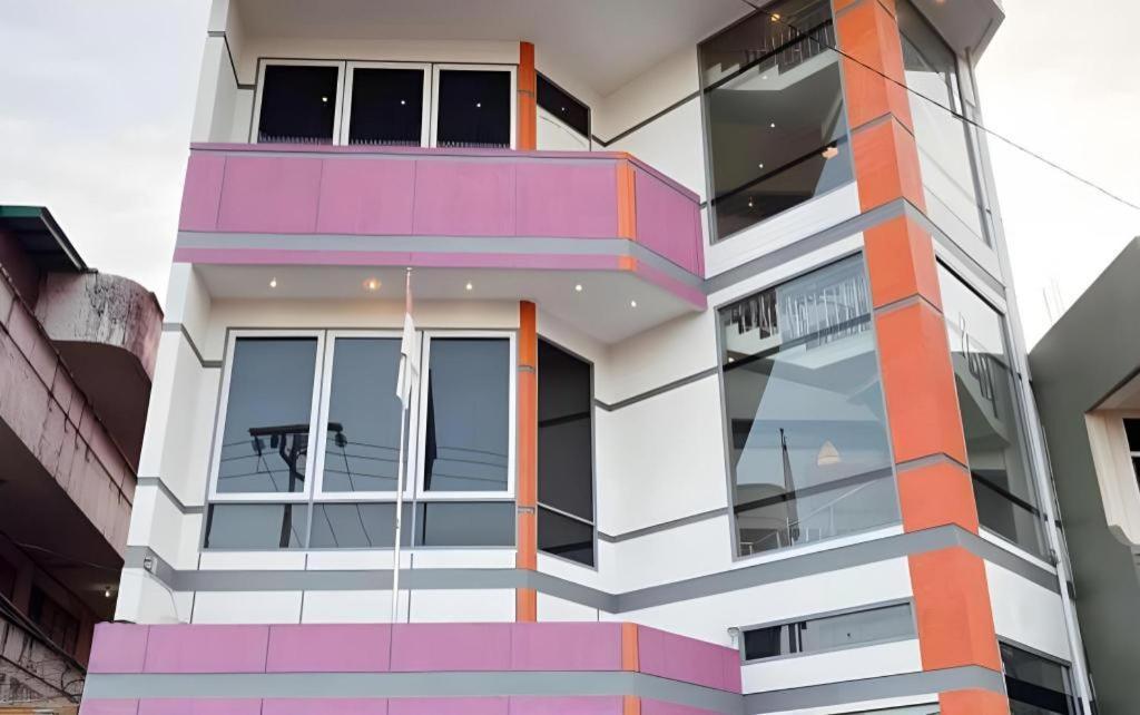 Hotel D' Calia Таракан Екстериор снимка