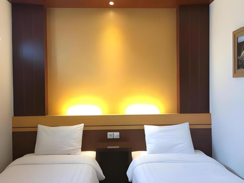 Hotel D' Calia Таракан Екстериор снимка