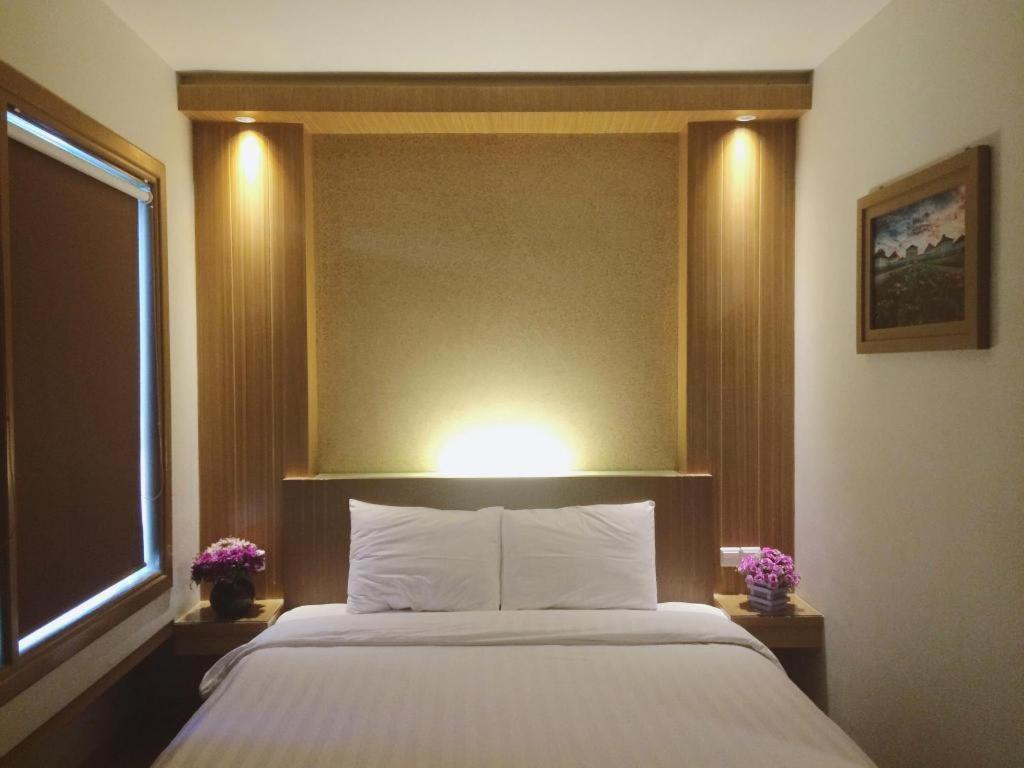 Hotel D' Calia Таракан Екстериор снимка