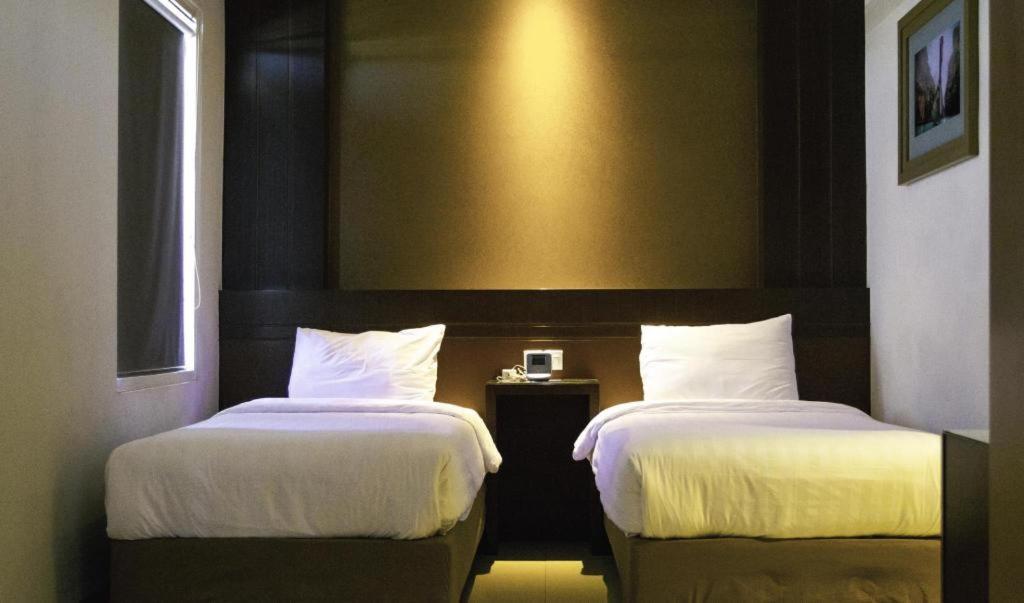 Hotel D' Calia Таракан Екстериор снимка