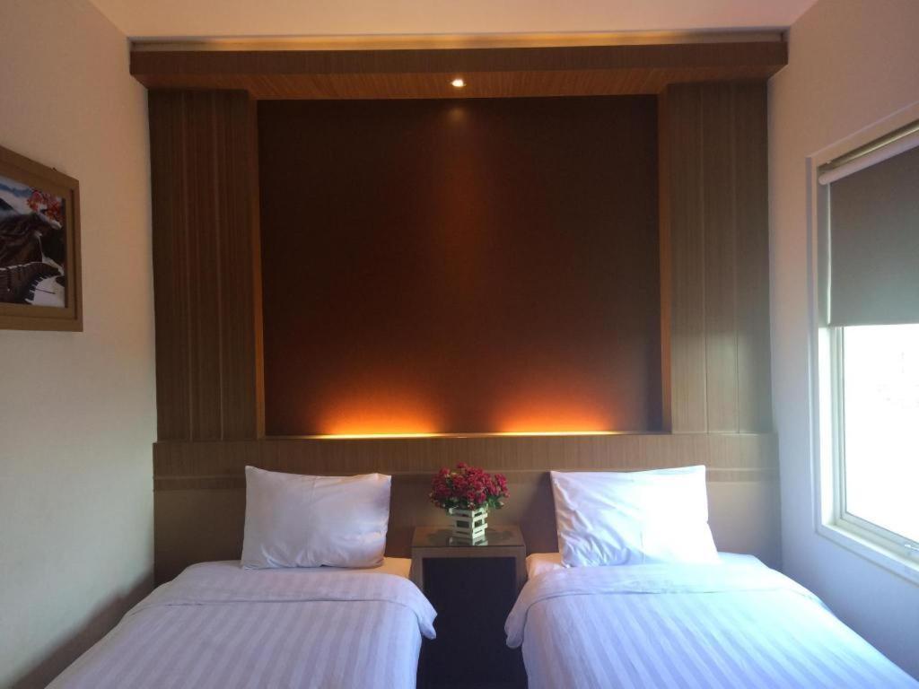 Hotel D' Calia Таракан Екстериор снимка